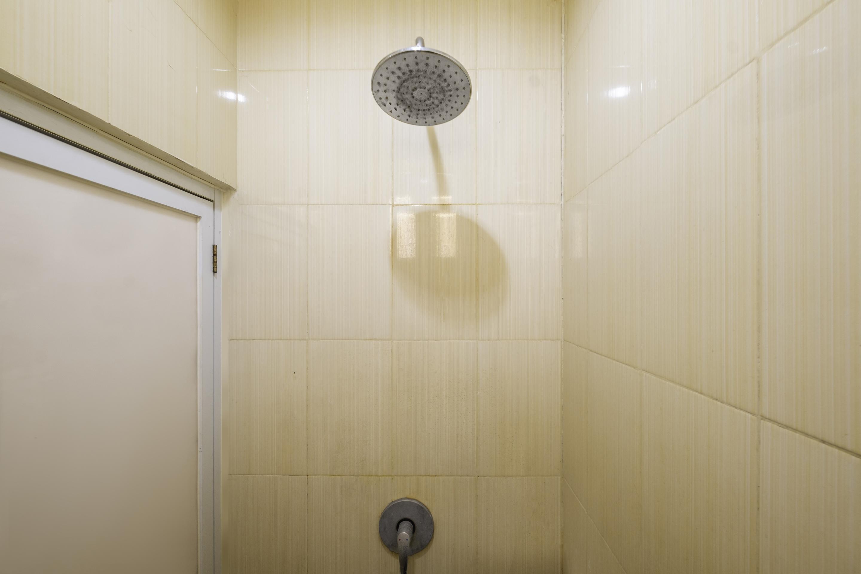 Karins Guesthouse Syariah Redpartner Bandung Exterior foto